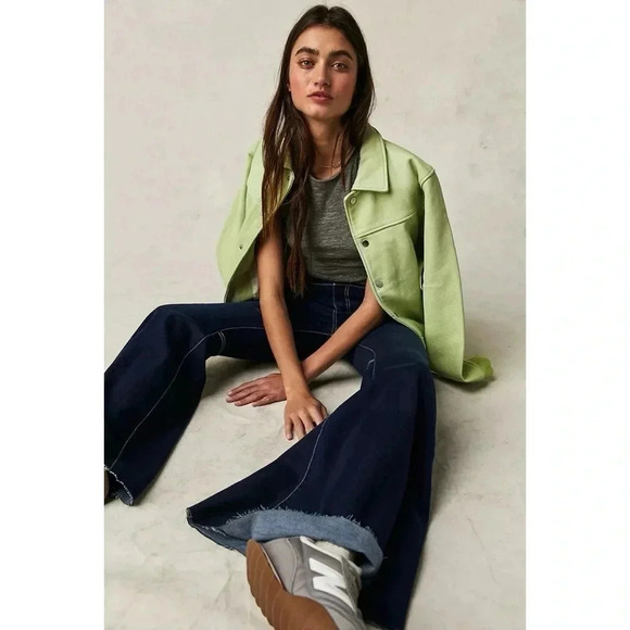 NWT Free People Just Float On Flare Jeans Denim High Rise We The Free Midnight - Picture 5 of 16